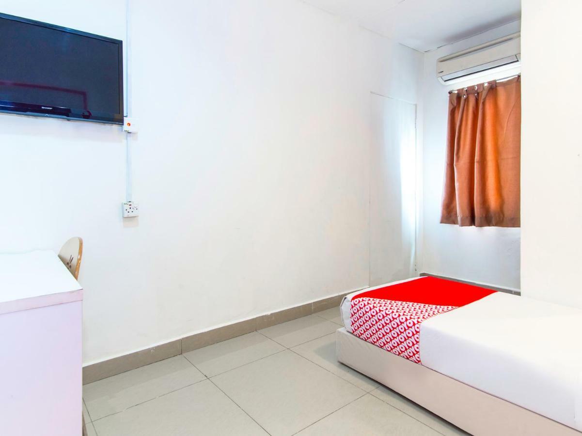 Oyo 304 Zero Hour Hotel Куала-Лумпур Экстерьер фото